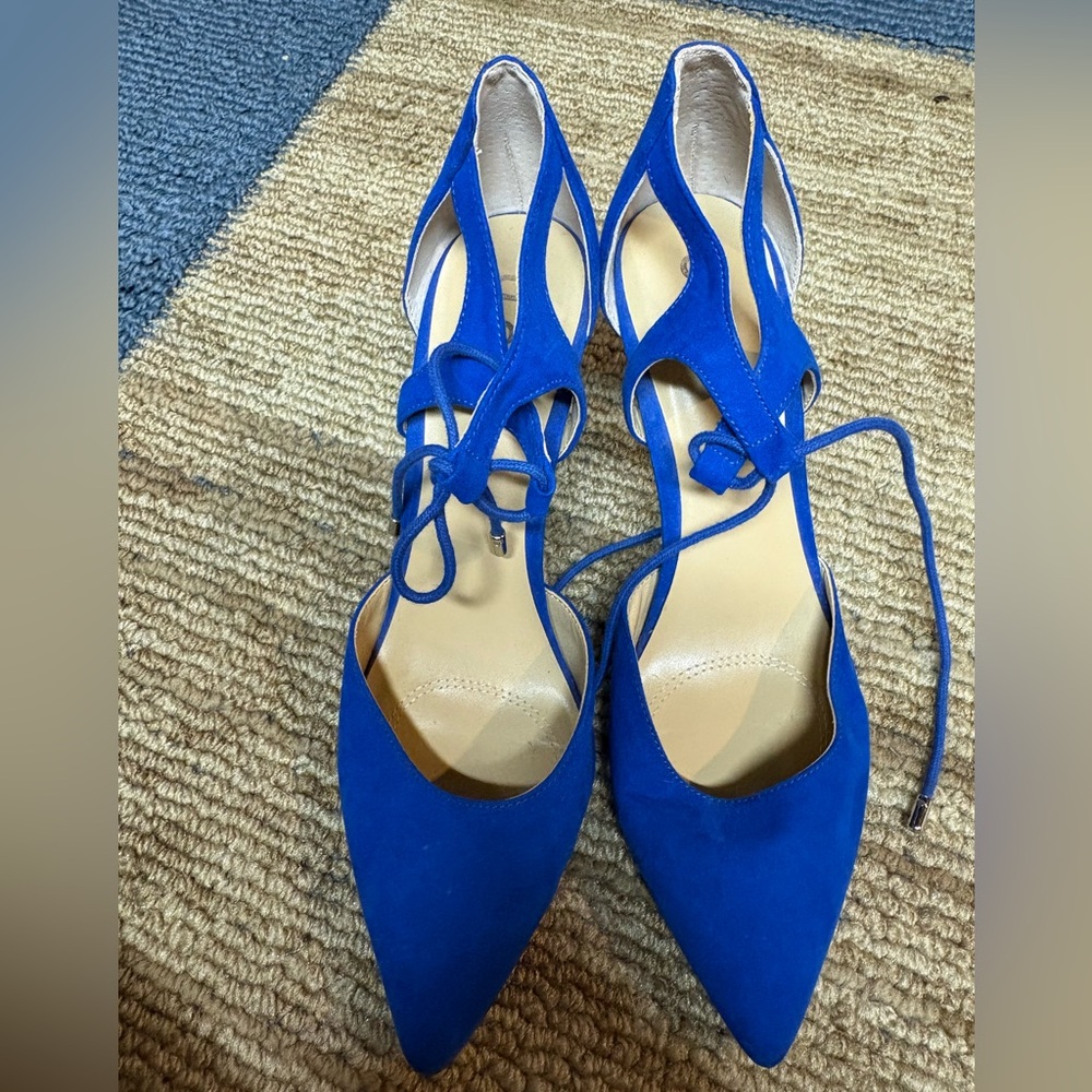 Royal blue women’s heels
